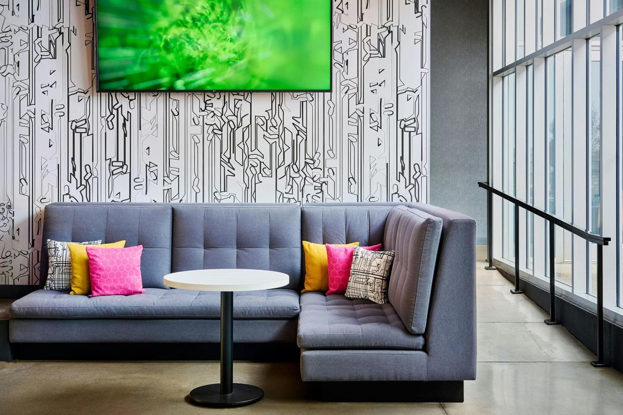 Hotel Aloft Mills