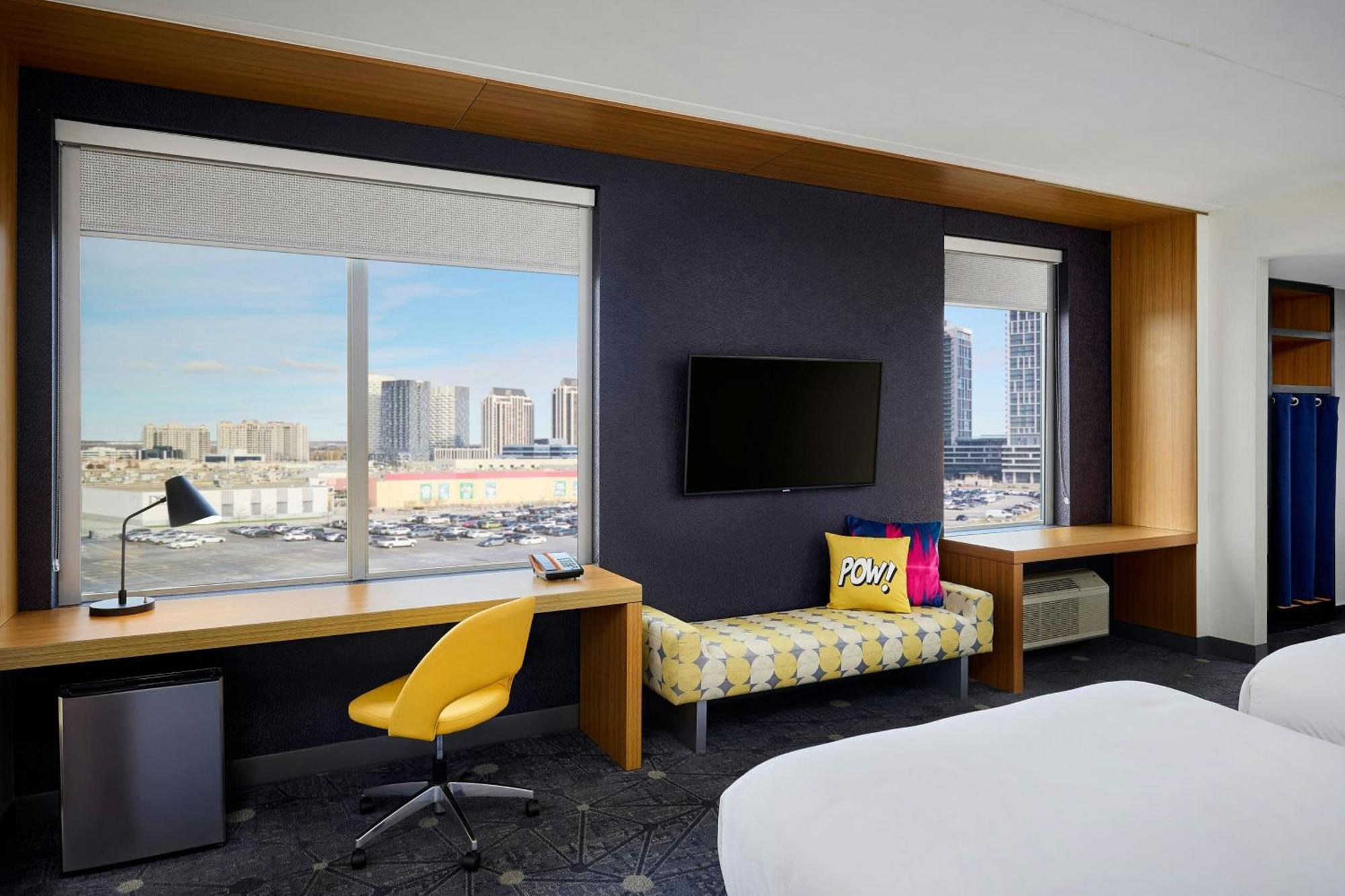 Aloft Mills Hotel 3*