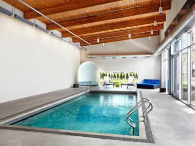 Aloft Mills 3*