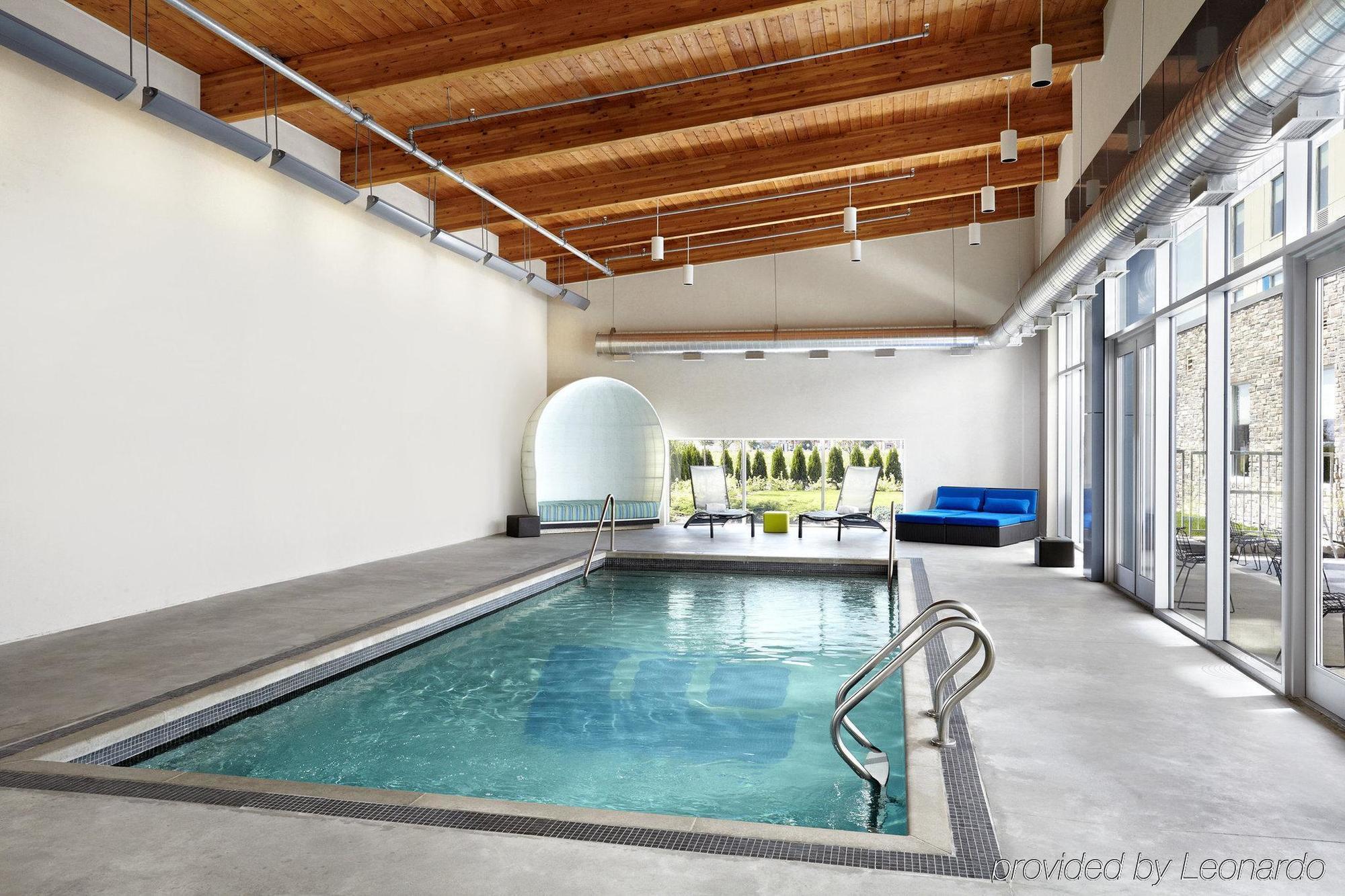 Hotel Aloft Mills 3*